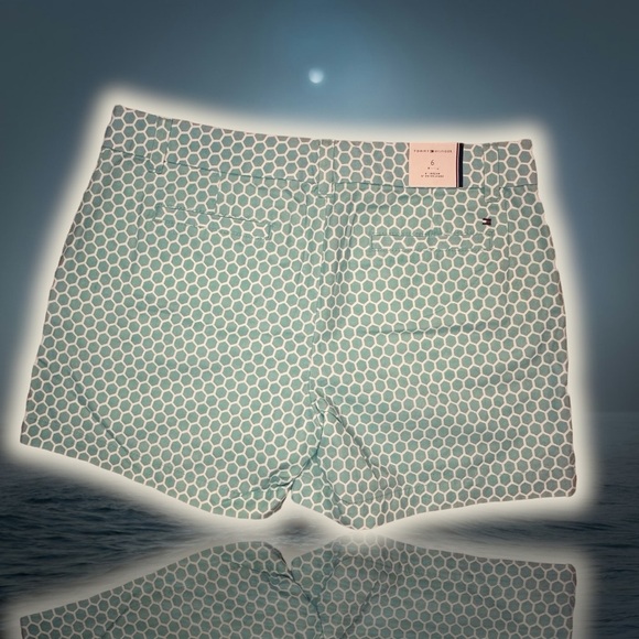 NWT Tommy Hilfiger Mint & White Geometric Honeycomb Print 5” Chino Shorts Size 6 - Picture 6 of 7